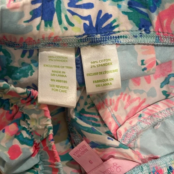 Lilly Pulitzer - Ocean View Shorts - Size Small - Pink/Blue - Good Condition!! - Picture 8 of 8